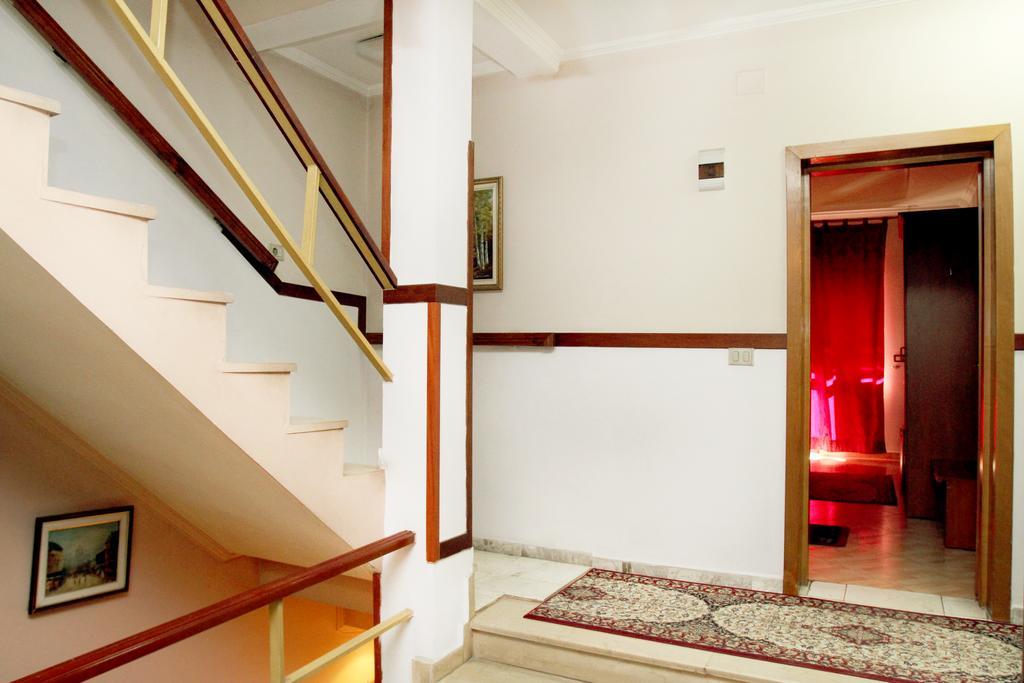 Lugano Hotel 地拉那 外观 照片